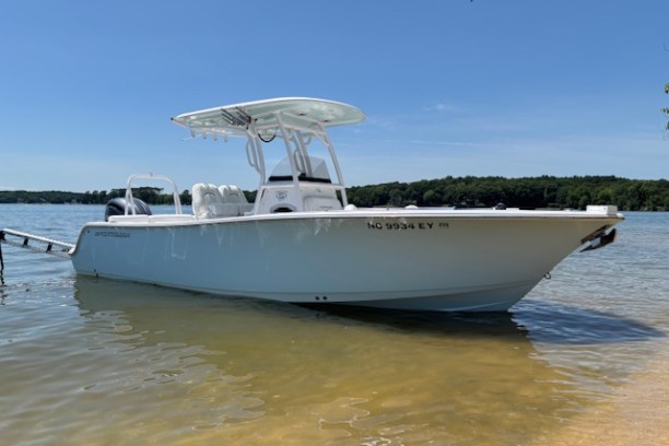 a small boat in a body of water